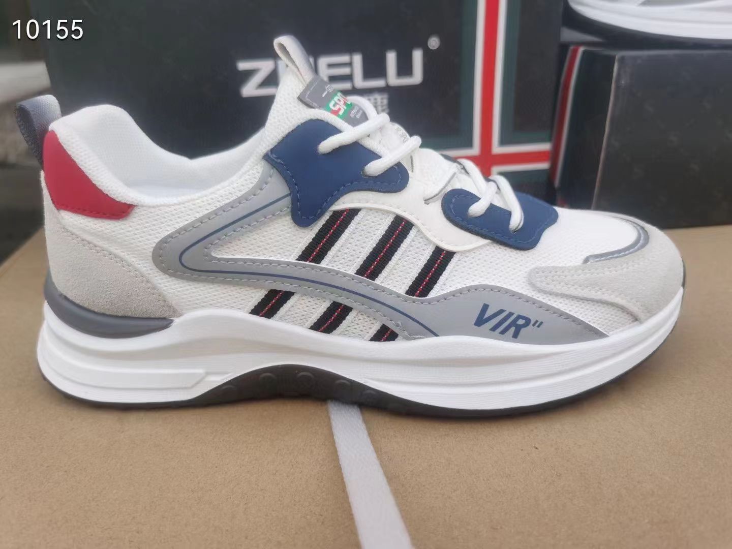 Casual sports shoes, men's running shoes, going to the market, setting up a stall, broken size shoes, inventory, tail goods, shoes, live broadcast, low price floor shoes