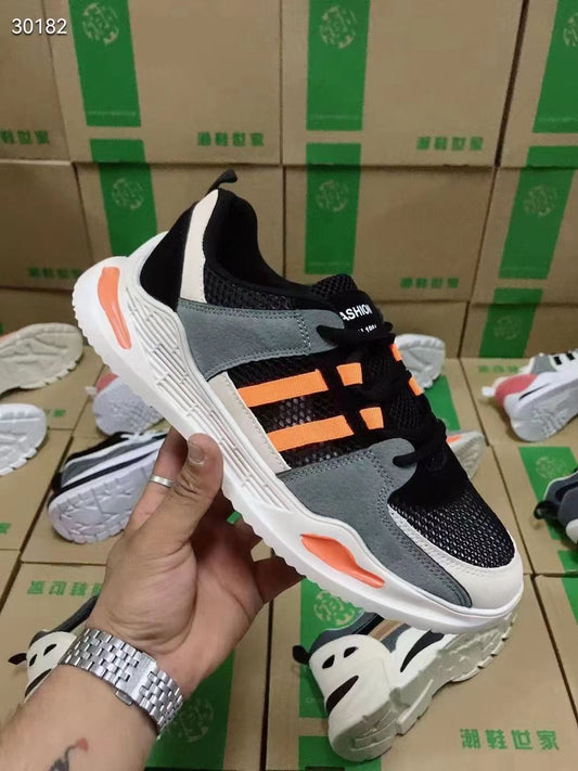 Go to the market, set up a stall, cut size shoes, wholesale, low price miscellaneous shoes, source of goods, live broadcast, processing shoes, men's casual sports shoes, ground stall shoes