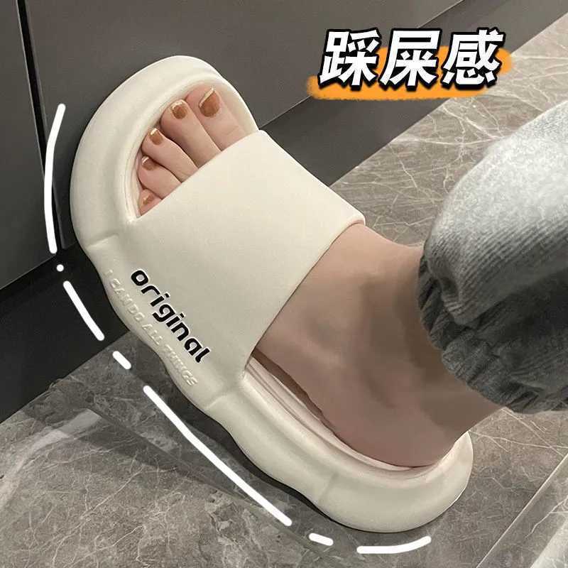 Feet feeling slippers for men and women indoor and outdoor lovers in autumn and winter