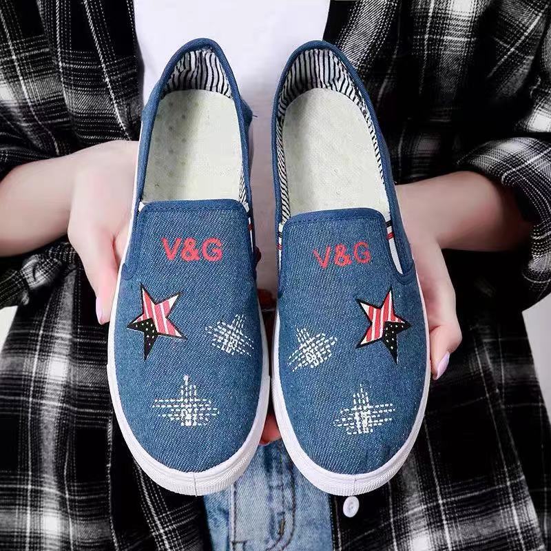 Old Beijing Cloth Shoes Women's Casual Slip on Lazy Shoes Thickened Soft Sole Denim Cloth Shoes Fashion Breathable Walking Shoes